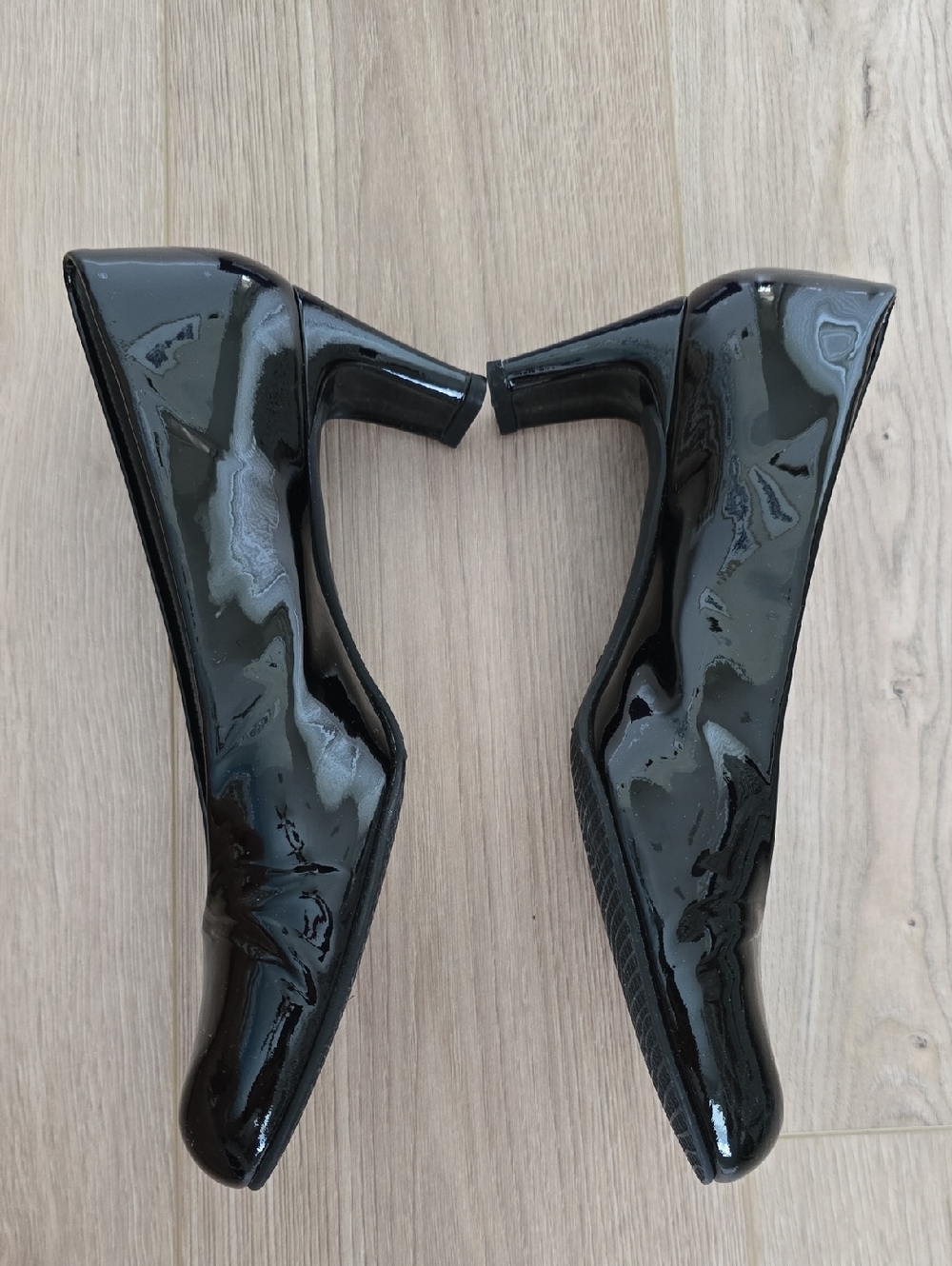 Stuart Weitzman Chic Pumps - 9W - Picture 7 of 7